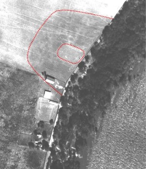Aerial photo of site. Dotted lines indicate boundaries of central plaza, and probable location of fortification wall.