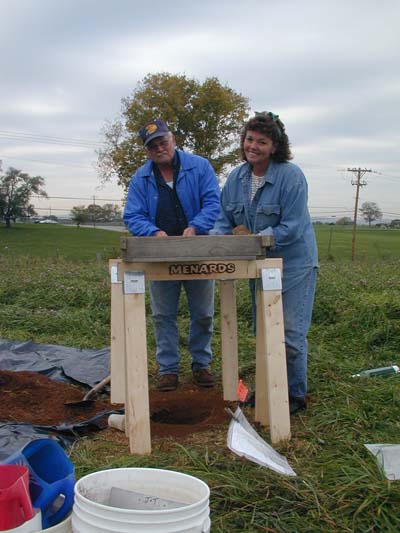 Mark Milliner and Lesley Rumbley screening the augured soil